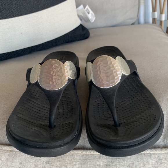 CROCS women’s Black Sandals with Metallic Accents size 7 - Picture 6 of 6
